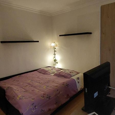 Studio Proche De La Defense Нантер Екстериор снимка