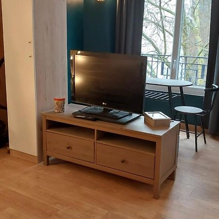 Studio Proche De La Defense Нантер Екстериор снимка